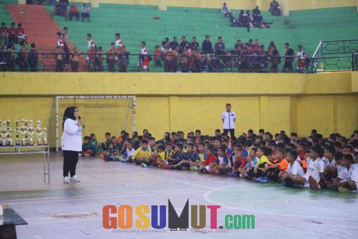Wabup Ellya Rosa Buka Turnamen Futsal Antar Pelajar SD, SMP Putra dan Putri se Labuhanbatu