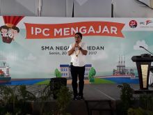 Dirut Pelindo II Jadi Guru di SMAN 4 Medan