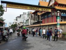 Antisipasi Banjir, Camat dan Masyarakat Kisbar Gotong Royong
