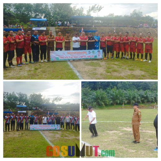 Plt Bupati Palas Buka Turnamen Sepakbola Zona I di Lapangan Sibaganding Paringgonan 