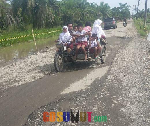Lapor Pak Gubsu! Akses Jalan Provinsi Belidaan-Dolok Masihul Rusak