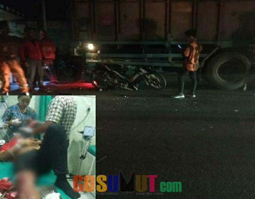 Susup Kolong Truk Berhenti Bareng Sepeda Motor,  Pemuda Lidah Tanah Dilarikan ke Rumah Sakit