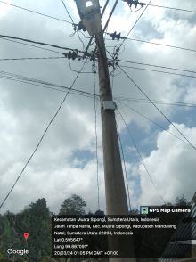 PT SKYNET Network Bersama Nekat Tempelkan Kabel Internet ke Tiang PLN di Muarasipongi Madina