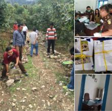 Kasi Pidsus Kejari Tobasa dan Tim Geledah Berkas Dugaan Korupsi Dana Padat Karya TA- 2018 di 17 Desa Toba Samosir