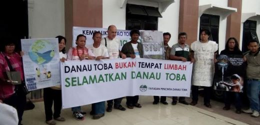 Masyarakat Gugat Pabrik Penyumbang Limbah ke PN Tobasa