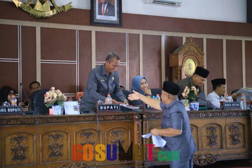 Asisten I Ikuti Paripurna Penyampaian Laporan Hasil Reses DPRD Kabupaten Labuhanbatu