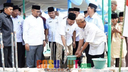 Plt Bupati Langkat Letakan Batu Pertama Pembangunan Masjid Haimah Abdul Hamid Stabat