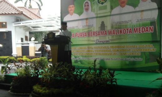 Walikota Medan Buka Puasa Bersama Pimpinan KPU, Panwaslu, Parpol, Pemred, Wartawan dan Ormas