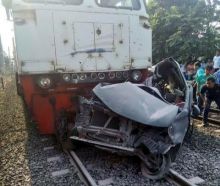 Kereta Api Tabrak Bus Wisatawan di Sergai, 5 Tewas & 3 luka-luka 