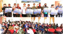 Dukung KSPN Danau Toba, Pemkab Samosir Serahkan 78 Unit Buku Tabungan Fasilitasi Rumah Swadaya