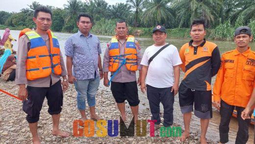 Berniat Cari Brondolan Kelapa Sawit, Pelajar SD Hanyut Terbawa Arus Sungai Barumun