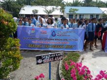 SPBU 14214223 Tanjung Sarang Elang Salurkan Bantuan untuk Pelajar