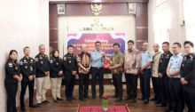 Divisi Keimigrasian Jawa Timur dan  Tanjung Perak Studi ke Imigrasi Sibolga