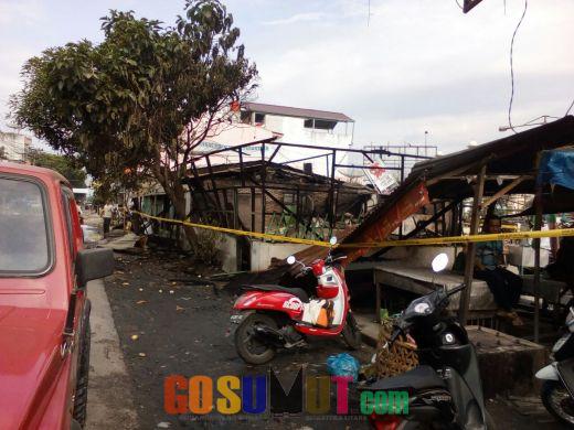 Diduga Akibat Arus Pendek Listrik, 3 Rumah di Simpang Bunut Ludes Terbakar
