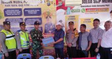 Wali Kota Sibolga Berikan Bingkisan ke Pos PAM OPS Ketupat