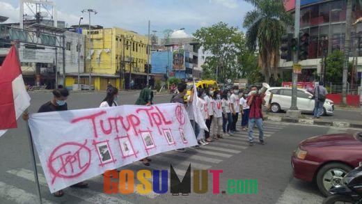 Aksi Demo di Simpang Jalan Juanda Dibubarkan Polisi