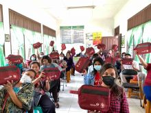BKKBN Sumut Sosialisasikan PKBR di PIK Remaja dan BKR di Siantar - Simalungun .
