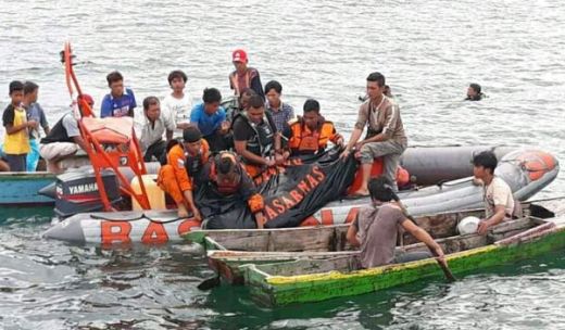 Tim Penyelam Temukan 1 Korban KM Ramos Risma Marisi mengambang di Kedalaman 10 Meter