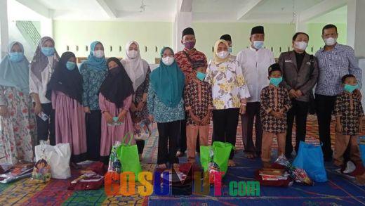 Diserahkan Istri Gubsu, BK3S Provsu Salurkan Bantuan kepada Murid SD di Asahan