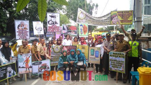 Wujudkan Medan Bersih, Kelurahan Babura Sosialisasi di Pinggir Jalan