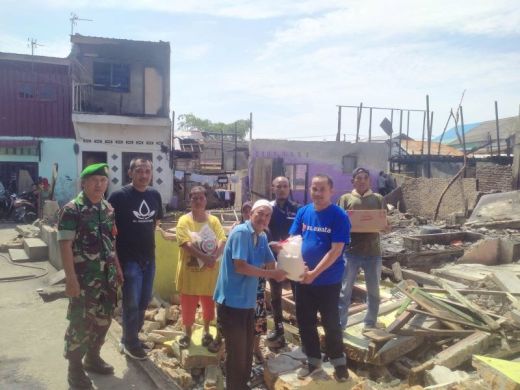Karyawan XL Axiata Salurkan Donasi Bantu Korban Kebakaran di Belawan