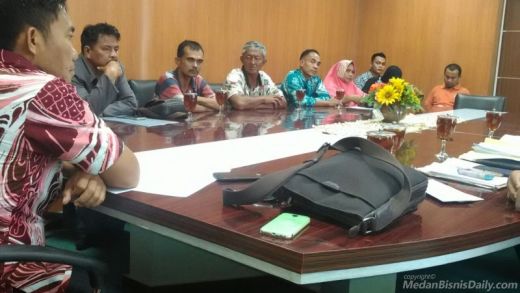Warga Daerah Pinggir Rel Belawan Resah Mengadu ke DPRD Medan