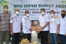 Terima Bantuan dari HIPMI Sumut, Bupati Sergai : Segera Dibagikan bagi Korban Banjir