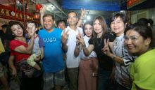 Hadiri Perayaan HUT Vihara Kim Bu Tiong Lien Tua, Sihar Ingatkan Paslon di Pilgub Cuma Dua