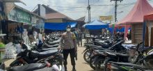 Jelang Lebaran, Bhabinkamtibmas Polsek Sosa Patroli di Pusat Pasar Ujung Batu