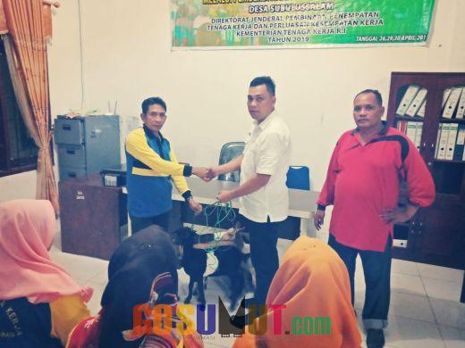 KTM  Desa Subulussalam Menerima Bantuan Wirausahawan Kambing Dari Disnaker Palas 
