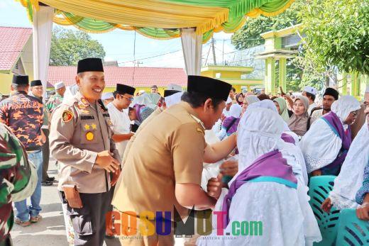 Kapolres AKBP Dudung Setyawan Bersama Wali Kota dan Forkopimda Sambut Kedatangan 337 Jemaah Haji Padangsidimpuan