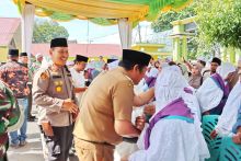 Kapolres AKBP Dudung Setyawan Bersama Wali Kota dan Forkopimda Sambut Kedatangan 337 Jemaah Haji Padangsidimpuan