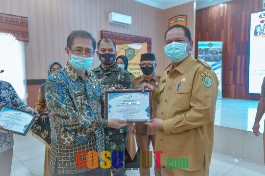 Pemkot Padangsidimpuan Terima Penghargaan dari BKKBN Perwakilan Sumut