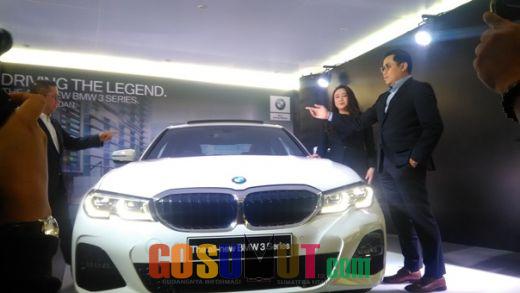 Launching di Medan, BMW 330i M Sport Tawarkan Berbagai Keunggulan