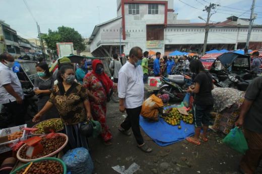 Kunjungi Pasar Sukaramai, Akhyar : Pemko Alokasikan Rp95,2 M untuk PBI JKN KIS