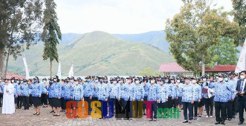 Wabup Samosir Lantik 213 Kepala Sekolah SMP, SD dan TK