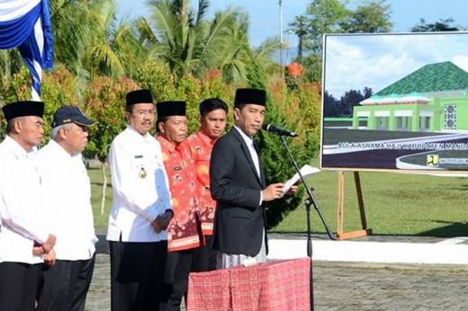 Akhirnya, Presiden Jokowi Resmikan Asrama Haji di Madina
