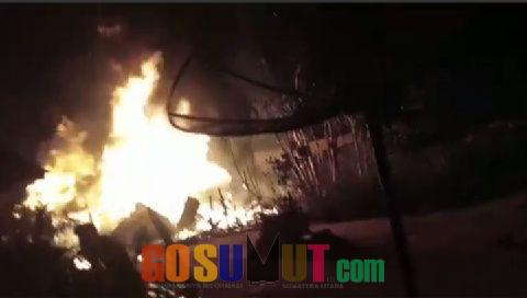 Dua Rumah di Pasar Tamiang Sutam  Terbakar