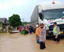 Curah Hujan Deras, Kapolres Labuhanbatu Cek Titik Banjir