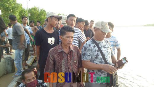 Kapolsek Panai Tengah Turunkan Personel Pimpin Pencarian Korban Tenggelam di Sungai Berumun