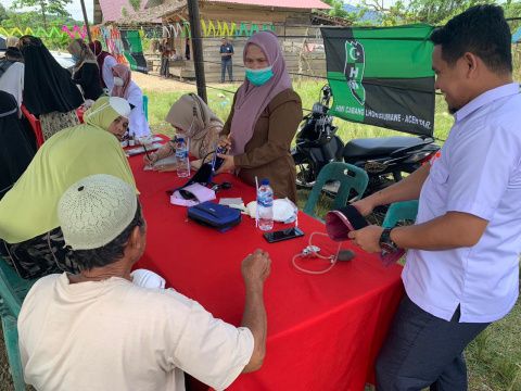 HMI Kerjasama dengan Dinkes Gelar Pengobatan Gratis di Kawasan Pedalaman Aceh Utara