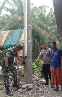 Tiang Listrik Batu Cor Retak, PLN ULP Sibuhuan  Turun ke Lokasi