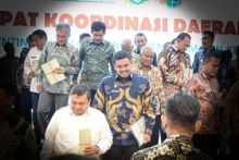 Tertinggi di Sumut Tertibkan PSU, Pemko Medan Terima Penghargaan dari KPK