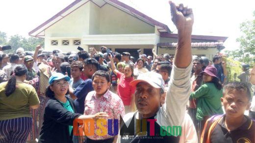 Eksekusi Tanah di Siopat Sosor Samosir, Warga Penghadang Sempat Bentrok Dengan Kepolisian