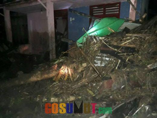 Puluhan Rumah Rusak dan Hanyut di Sidimpuan Dihantam Banjir Bandang