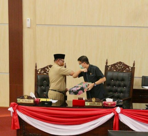 Akhyar Sampaikan Nota Pengantar LKPJ APBD Kota Medan T.A 2019