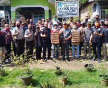 Polres Langkat Gelar Bakti Sosial di Kutambaru, Sambut HUT Bhayangkara yang Ke 74