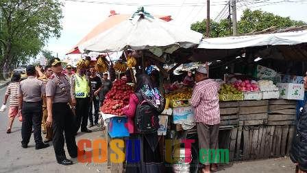 Kapolsek Percut Pimpin Penertiban Pedagang di Pasar Bengkok