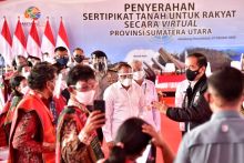 Jokowi Serahkan 22 ribu Sertifikat Tanah, Gubernur: Jangan Diperjualbelikan