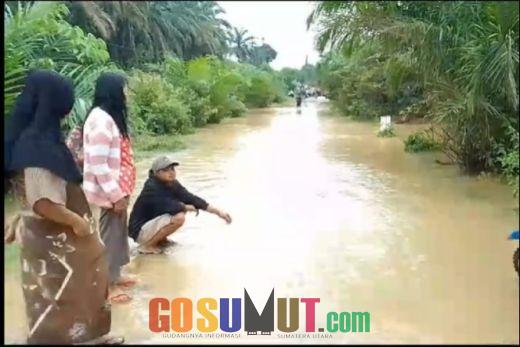 Sungai Meluap, Akses Jalan Desa dan Rumah Warga Dikepung Banjir